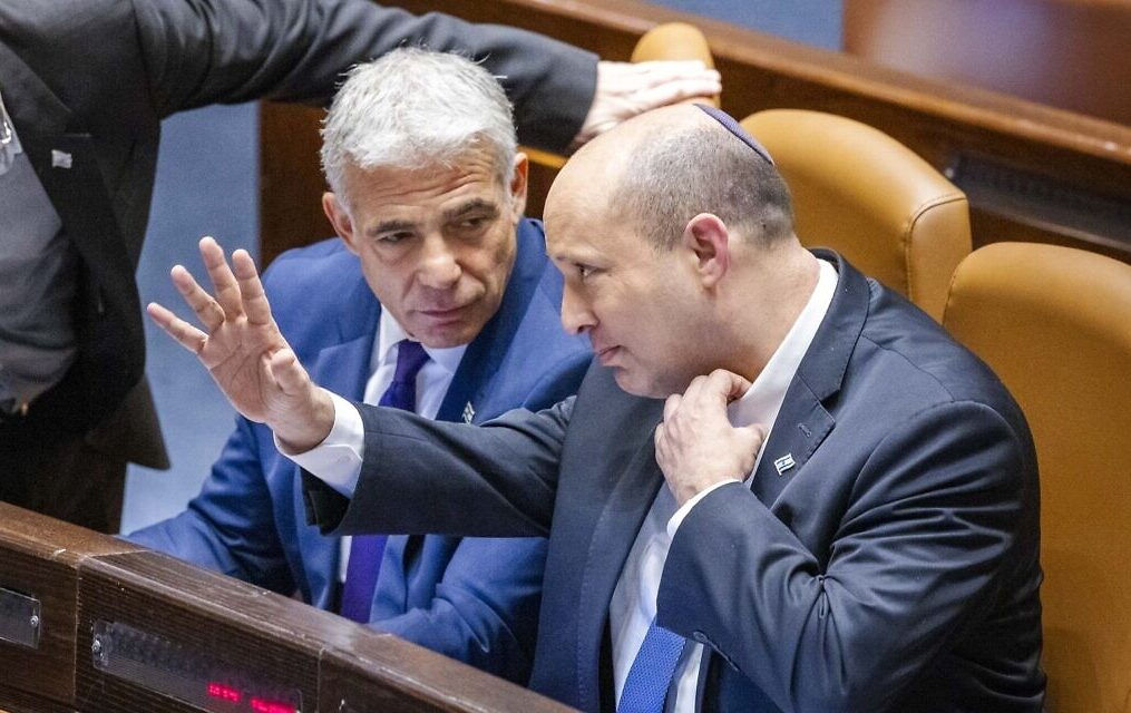 MKs gear up to dissolve Knesset in final votes Wed.; Lapid set to assume premiership