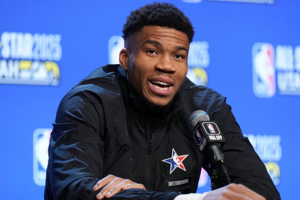 Bucks’ Giannis Antetokounmpo reveals the one college offer he got