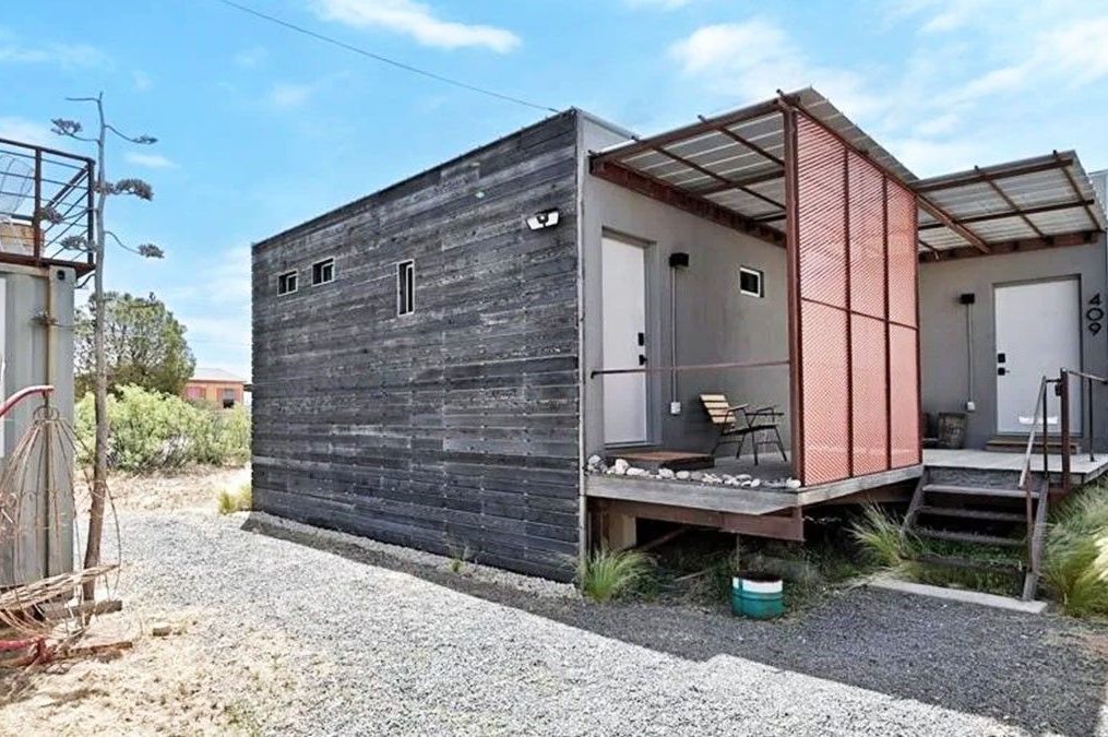 $485K Eco-Friendly House in Marfa Proves Just How Elegant Shipping Containers Can Be – Realtor.com News